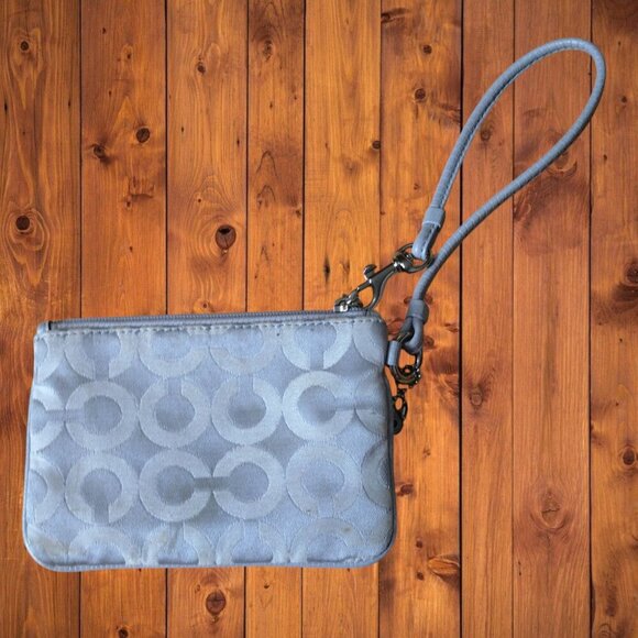 Coach Kristin OP ART Fog Light Gray Sateen Wristlet Signature Classic Charm - Picture 6 of 6